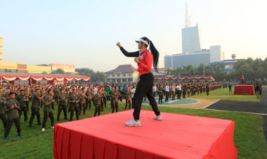 Sambut-Hari-Bhayangkara-ke--78-Polda-Jatim-Gelar-Panggung-Prajurit-Pupuk-Sinergitas-dan-Soliditas-TNI-–-Polri